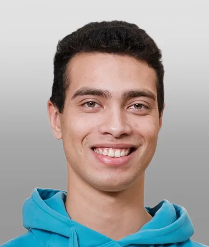 Alejandro R