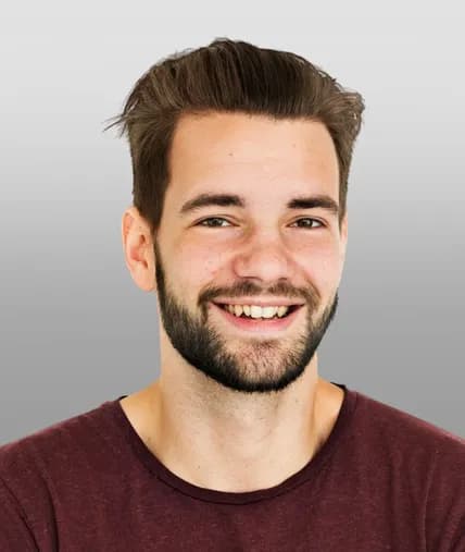 Sebastián R